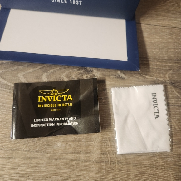 New In Box Invicta NFL Dallas Cowboys Mens Fashion Collector's Watch Black Band - Picture 5 of 11